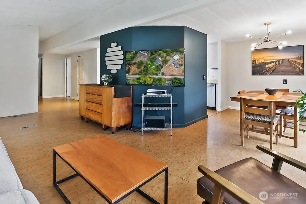 212 Robbins Road Sequim WA 98382