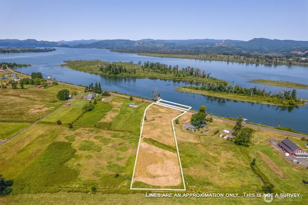411 W Birnie Slough Road Cathlamet WA 98612