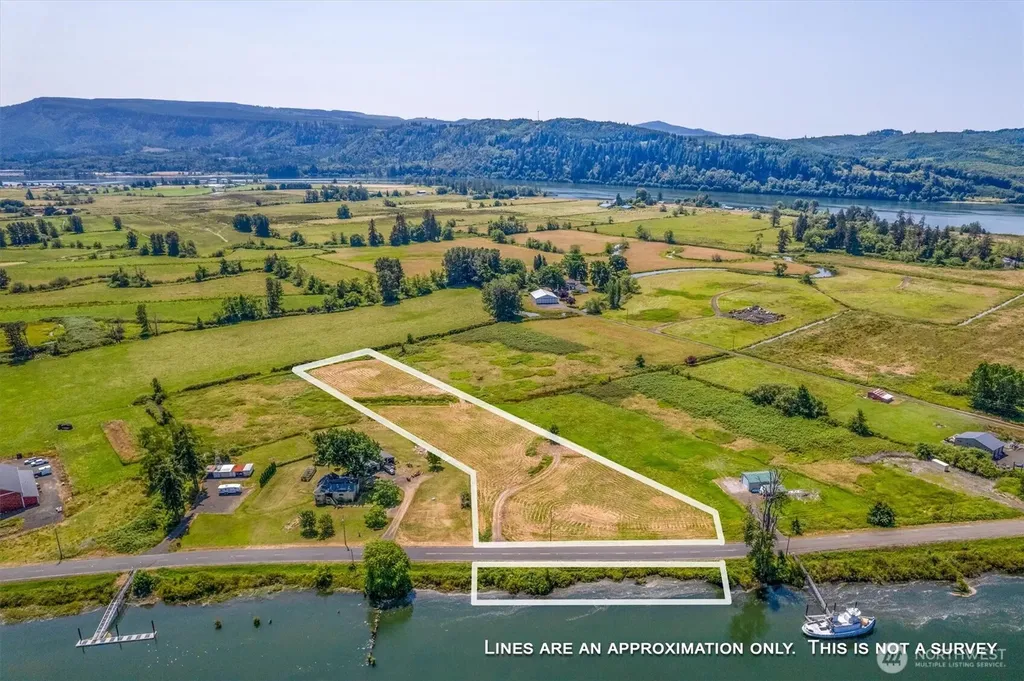 411 W Birnie Slough Road Cathlamet WA 98612