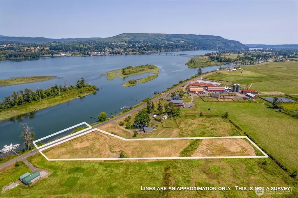 411 W Birnie Slough Road Cathlamet WA 98612