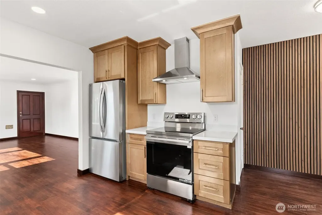 125 S 64th Street Tacoma WA 98408