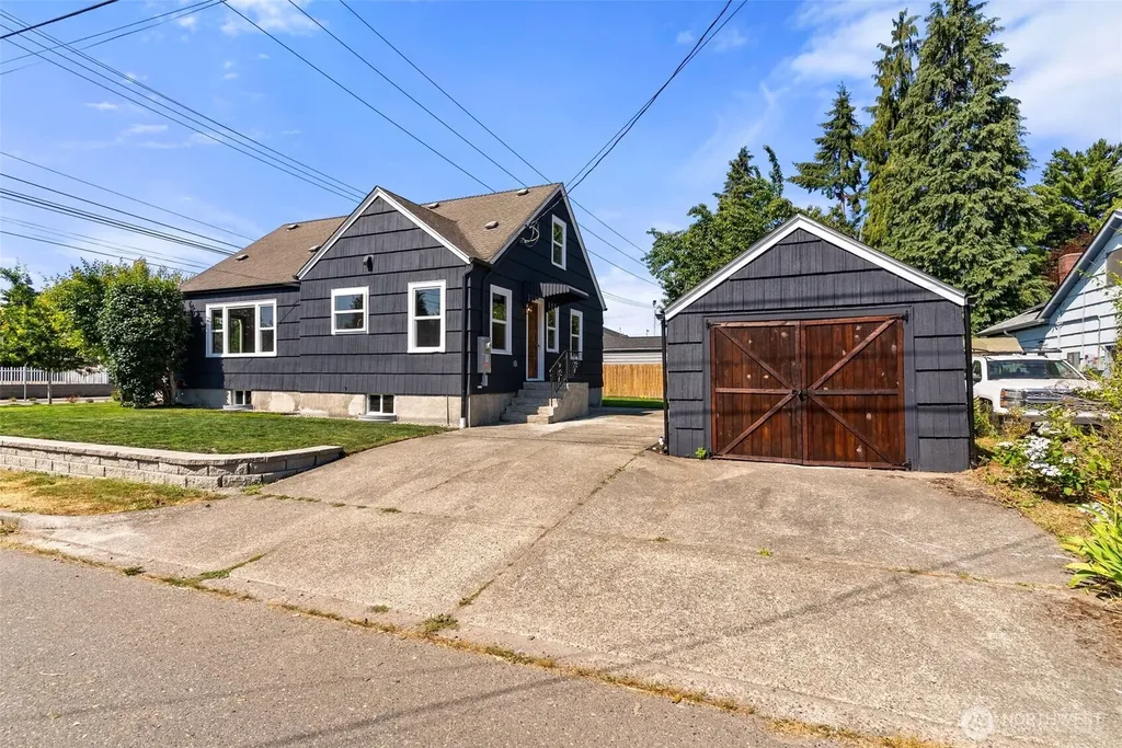 125 S 64th Street Tacoma WA 98408