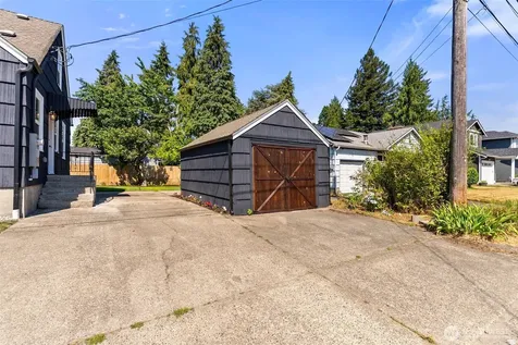 125 S 64th Street Tacoma WA 98408