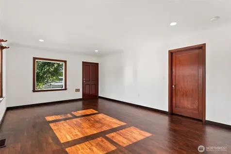 125 S 64th Street Tacoma WA 98408