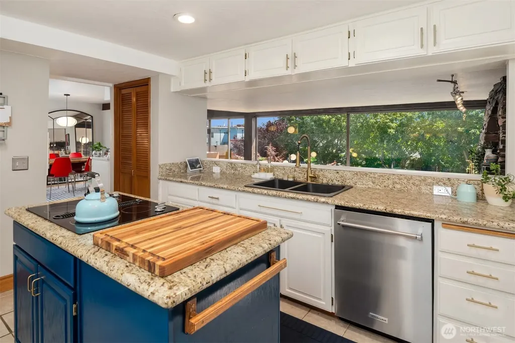 1627 California Avenue SW Seattle WA 98116