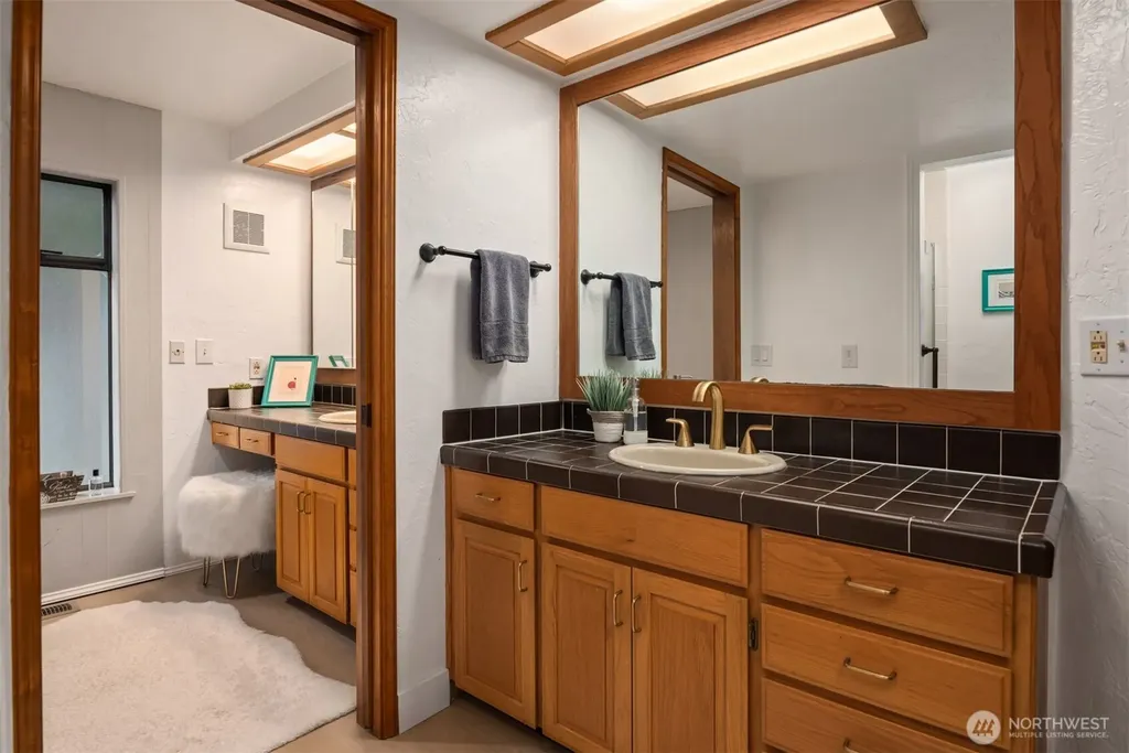 1627 California Avenue SW Seattle WA 98116