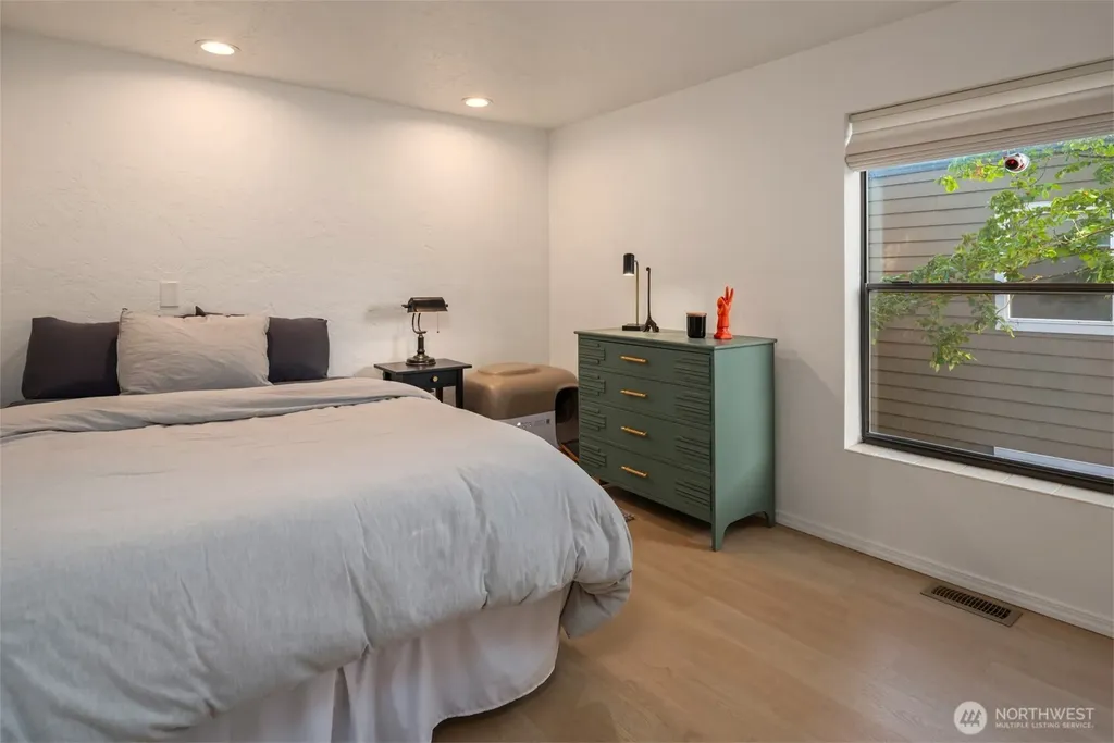 1627 California Avenue SW Seattle WA 98116