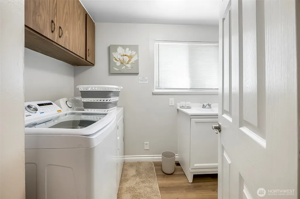 9201 36 Avenue S Seattle WA 98118