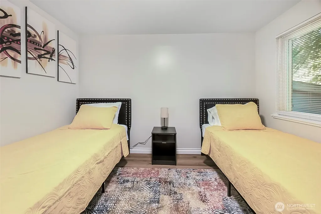 9201 36 Avenue S Seattle WA 98118
