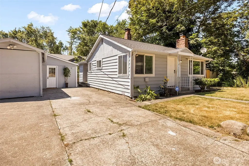9201 36 Avenue S Seattle WA 98118