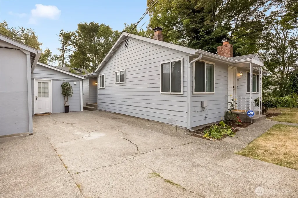 9201 36 Avenue S Seattle WA 98118