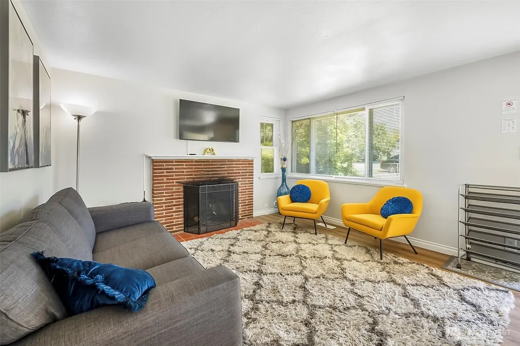 9201 36 Avenue S Seattle WA 98118