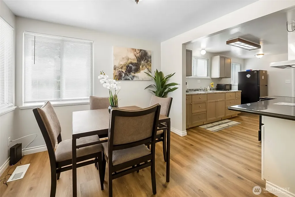 9201 36 Avenue S Seattle WA 98118