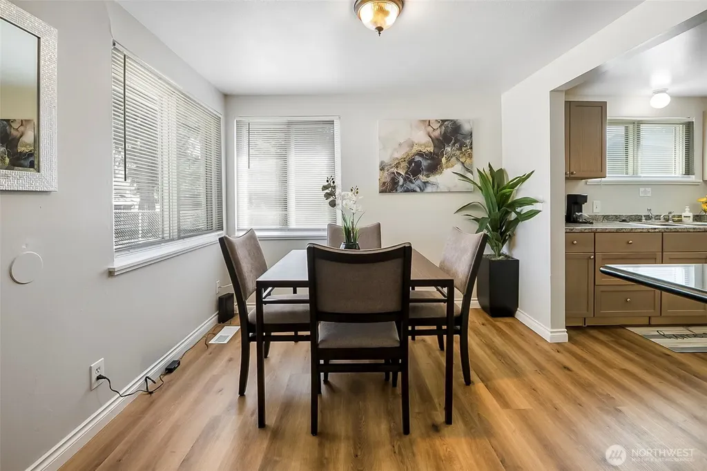 9201 36 Avenue S Seattle WA 98118