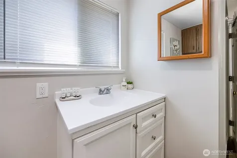 9201 36 Avenue S Seattle WA 98118