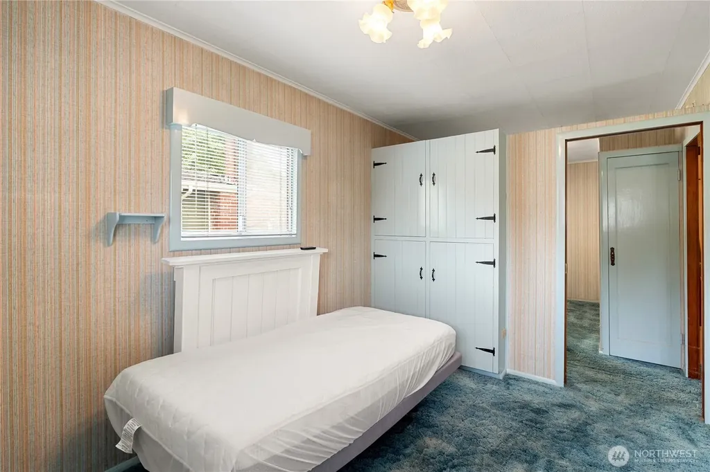 912 3rd Street Hoquiam WA 98550
