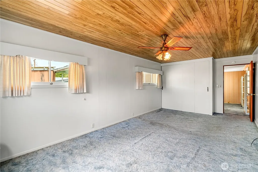 912 3rd Street Hoquiam WA 98550