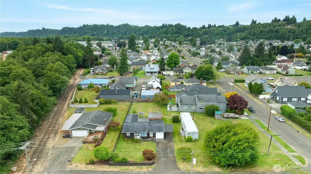 912 3rd Street Hoquiam WA 98550