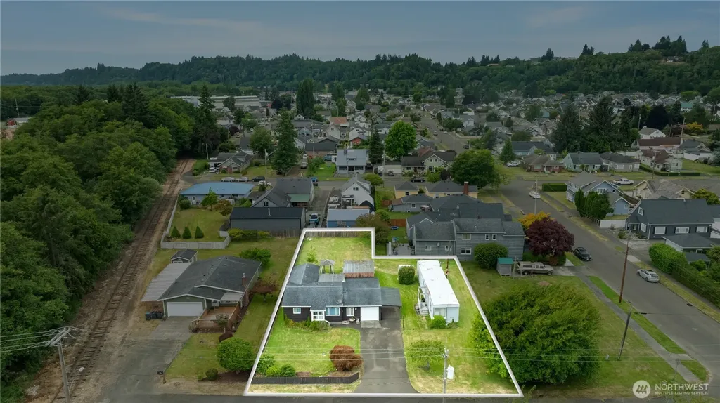 912 3rd Street Hoquiam WA 98550