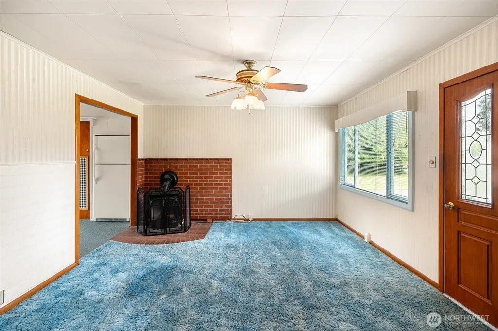 912 3rd Street Hoquiam WA 98550