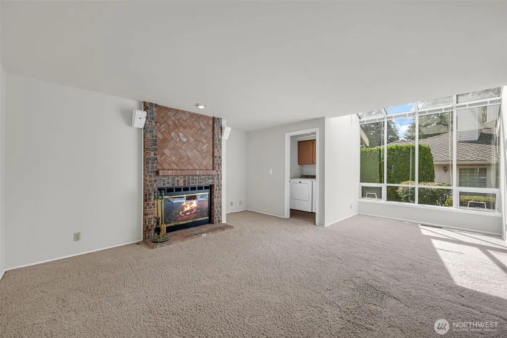 2016 Mill Pointe Drive SE Mill Creek WA 98012