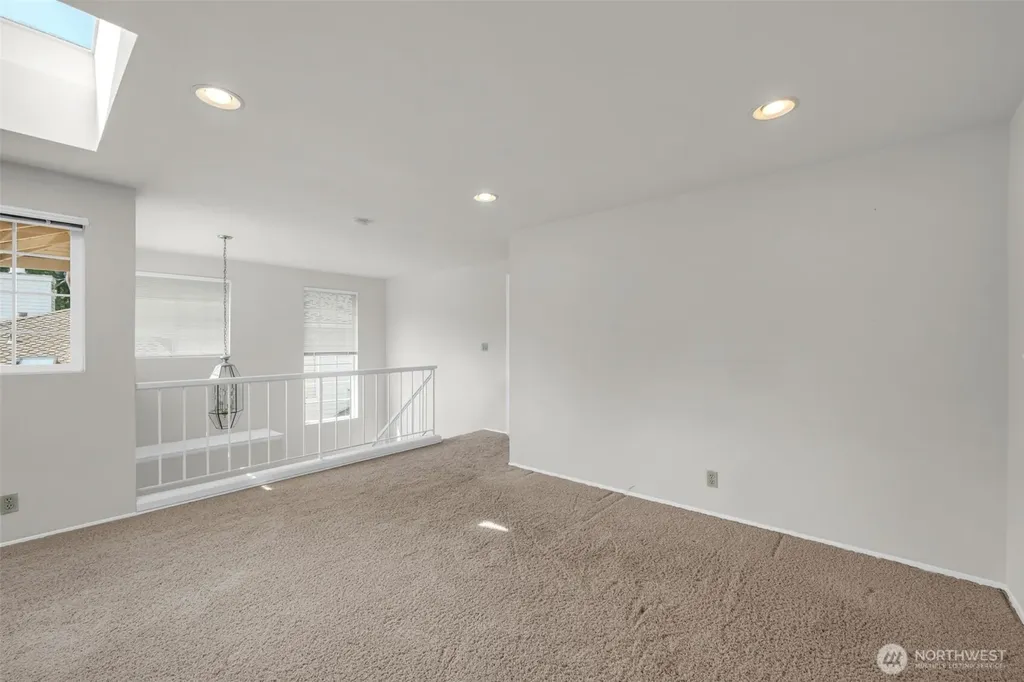 2016 Mill Pointe Drive SE Mill Creek WA 98012