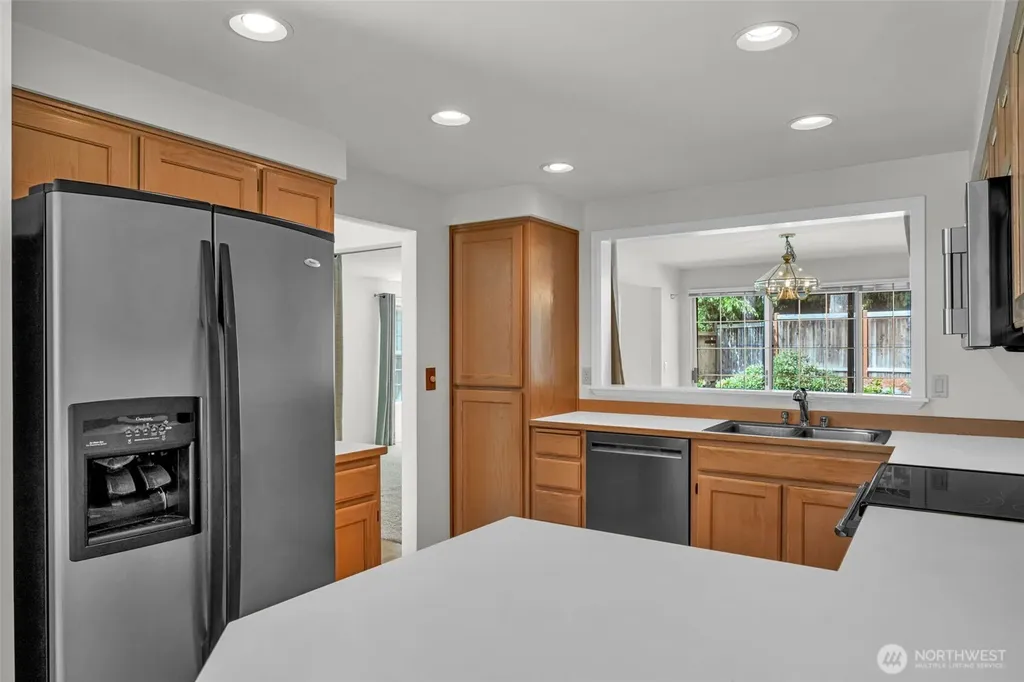 2016 Mill Pointe Drive SE Mill Creek WA 98012
