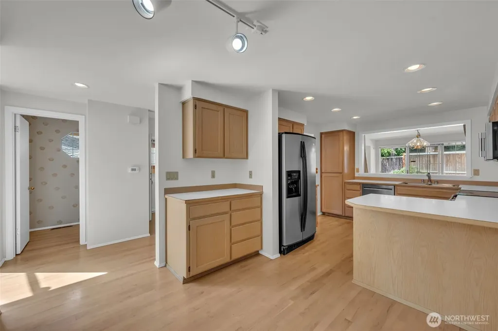 2016 Mill Pointe Drive SE Mill Creek WA 98012