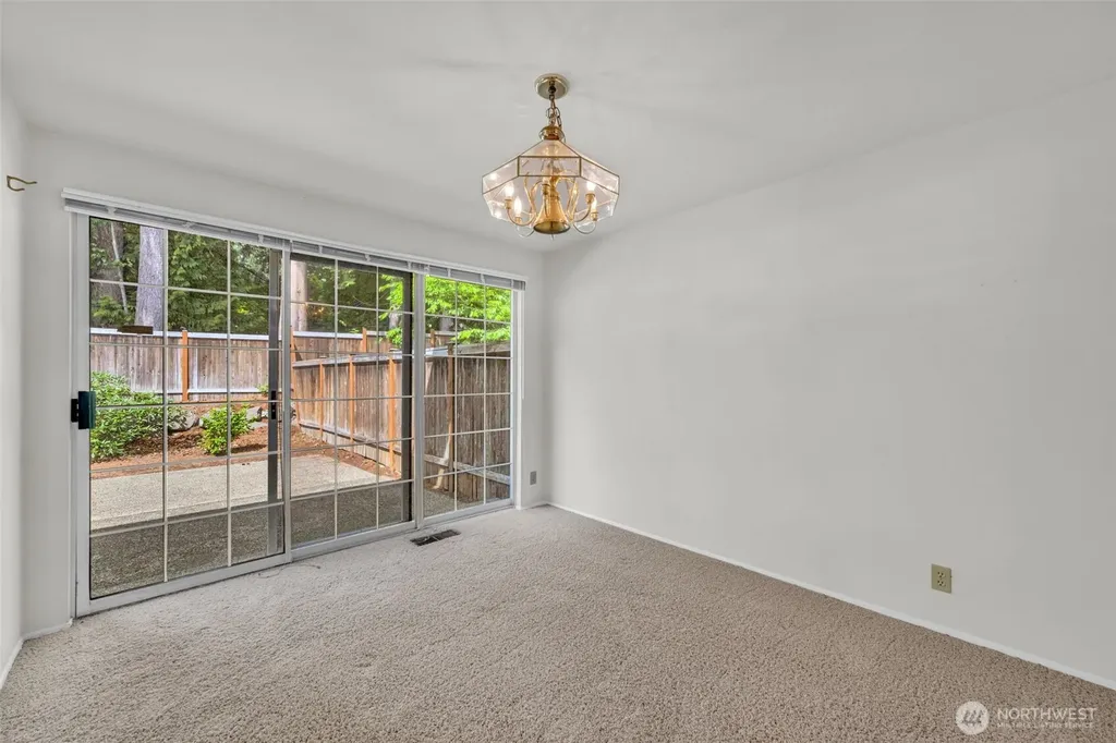 2016 Mill Pointe Drive SE Mill Creek WA 98012