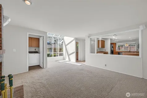 2016 Mill Pointe Drive SE Mill Creek WA 98012