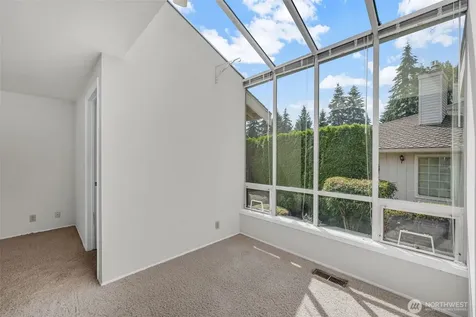 2016 Mill Pointe Drive SE Mill Creek WA 98012