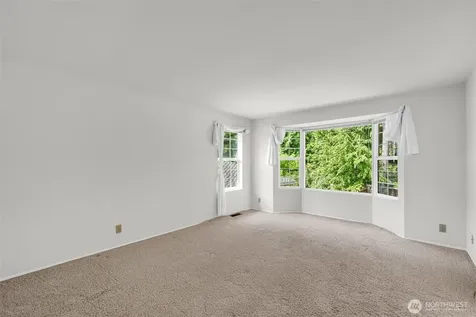 2016 Mill Pointe Drive SE Mill Creek WA 98012