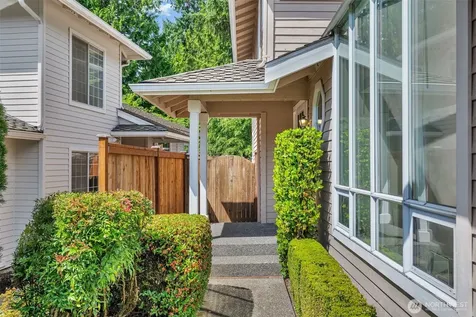 2016 Mill Pointe Drive SE Mill Creek WA 98012