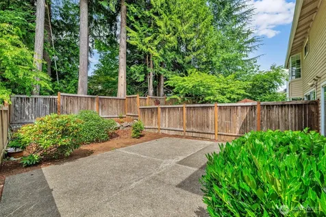 2016 Mill Pointe Drive SE Mill Creek WA 98012