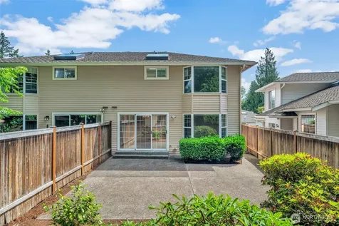 2016 Mill Pointe Drive SE Mill Creek WA 98012
