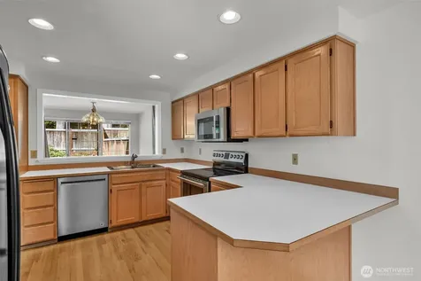 2016 Mill Pointe Drive SE Mill Creek WA 98012