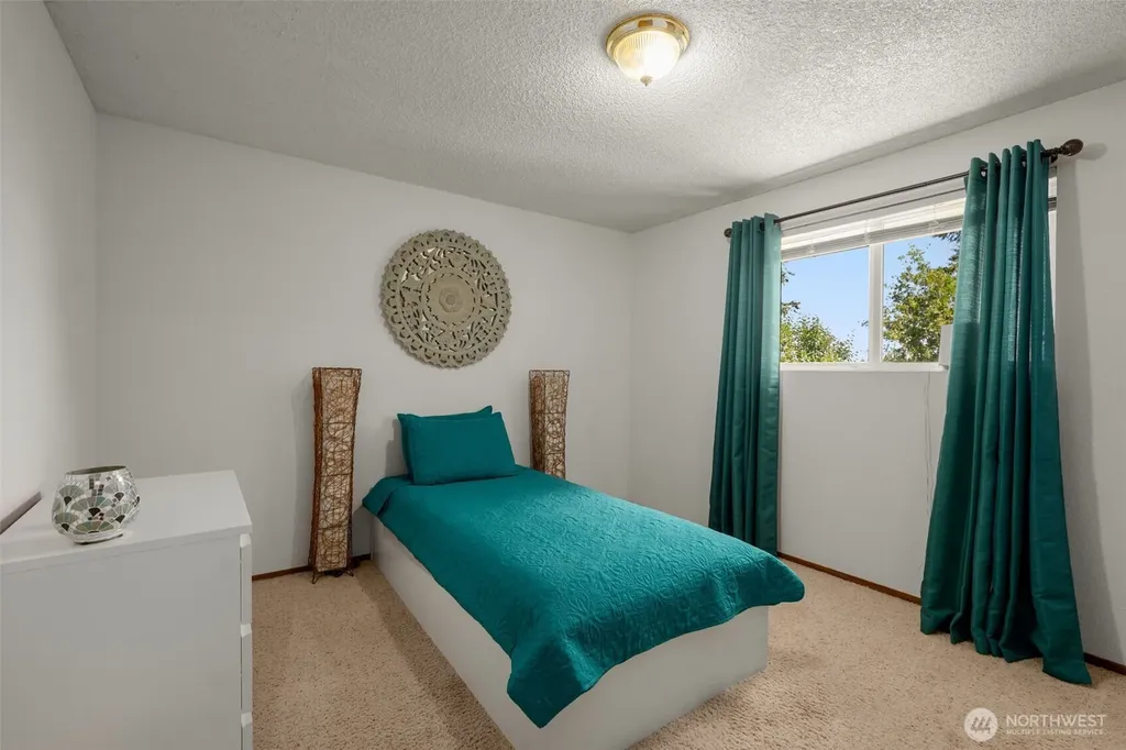 41604 218th Ave SE Enumclaw WA 98022