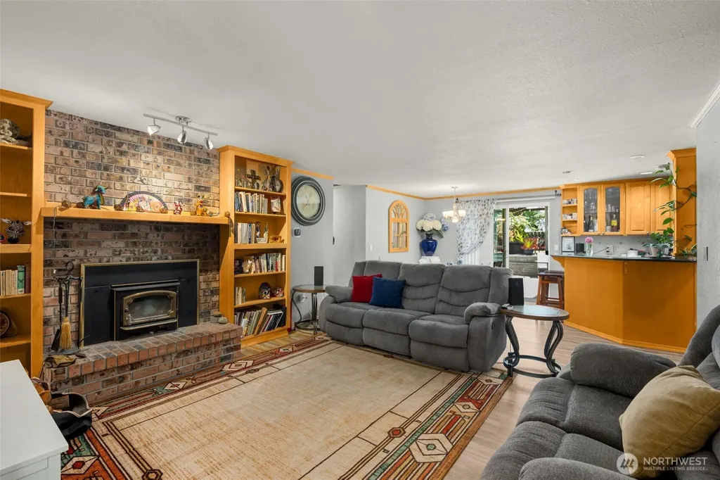 41604 218th Ave SE Enumclaw WA 98022