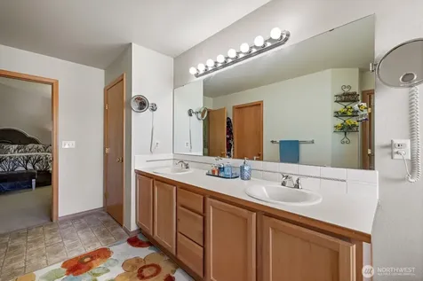 714 122nd Avenue Ct E Edgewood WA 98372