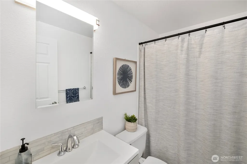 11444 SE 257th Place Kent WA 98030