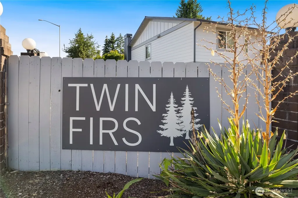 11444 SE 257th Place Kent WA 98030