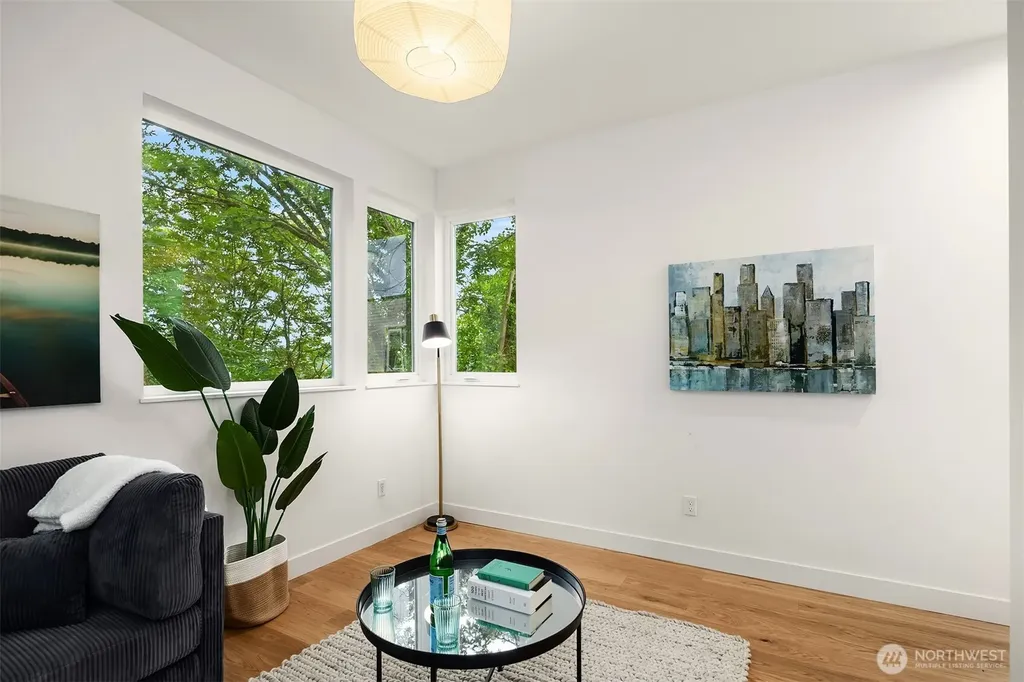 532 W Barrett Street Seattle WA 98119