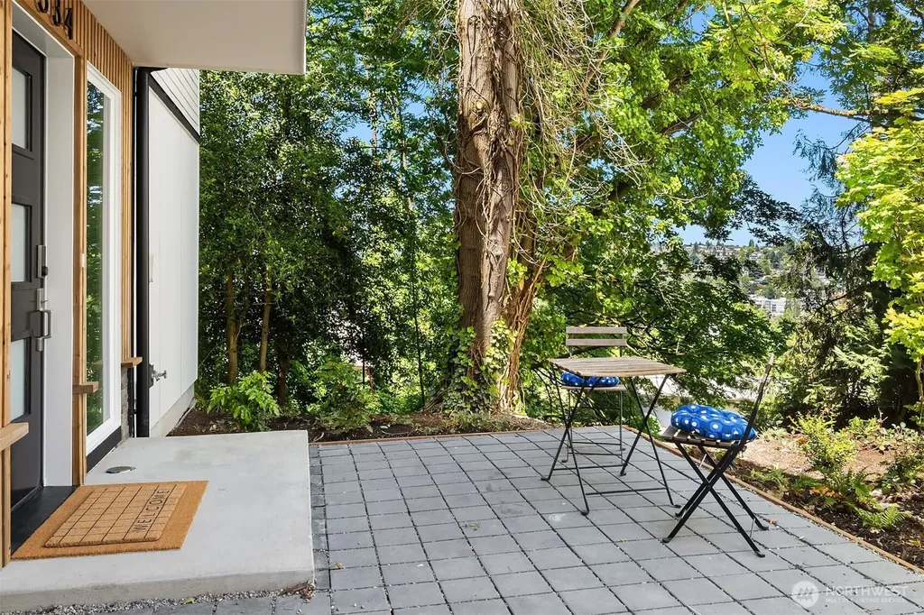 532 W Barrett Street Seattle WA 98119