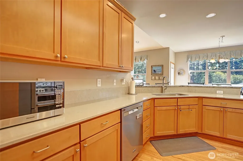28 Zurich Court Camano Island WA 98282