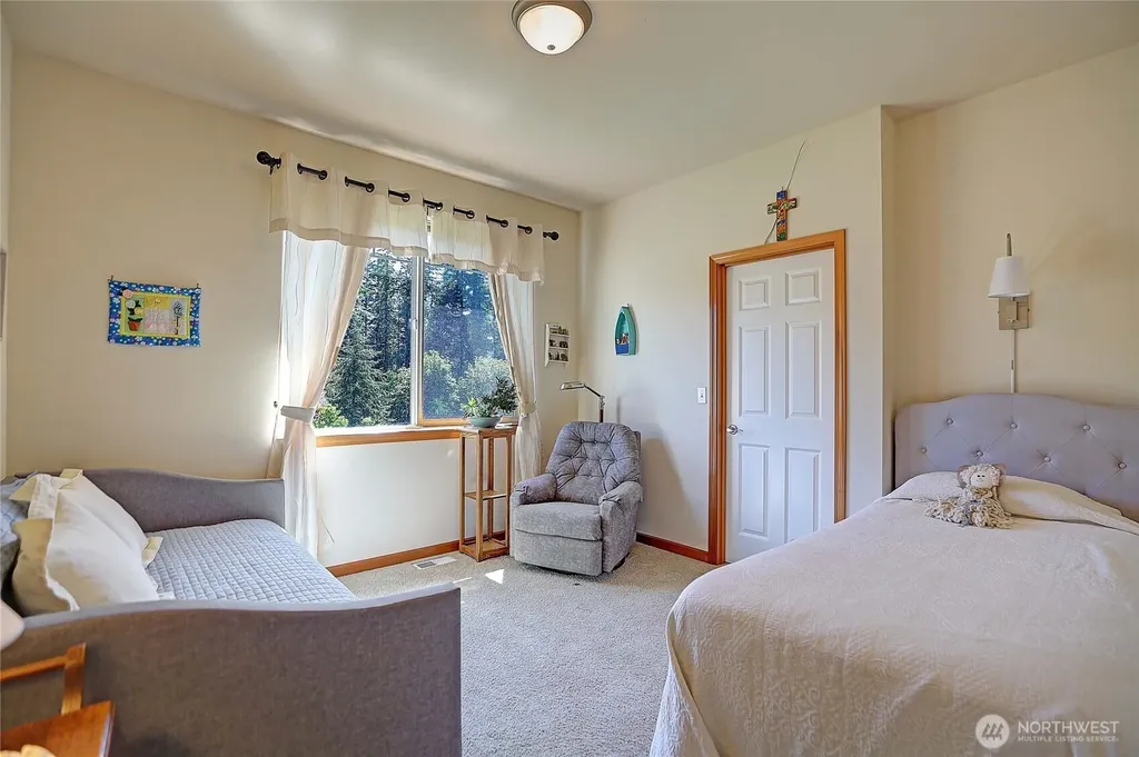 28 Zurich Court Camano Island WA 98282