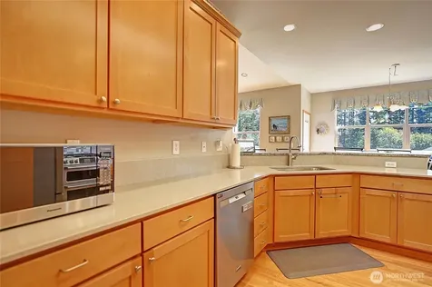 28 Zurich Court Camano Island WA 98282