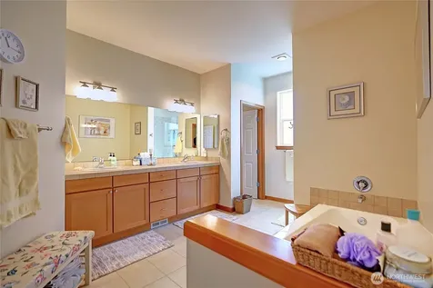 28 Zurich Court Camano Island WA 98282