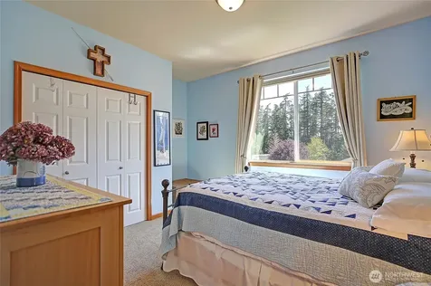 28 Zurich Court Camano Island WA 98282