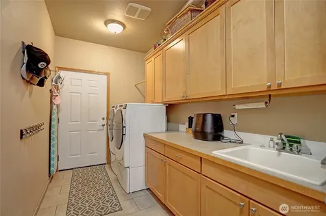 28 Zurich Court Camano Island WA 98282