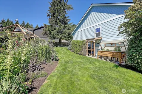 28 Zurich Court Camano Island WA 98282